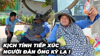 Hồi Hộp Khi Tiếp Xúc Với Người Đàn Ông Vô Gia Cư Kỳ Lạ