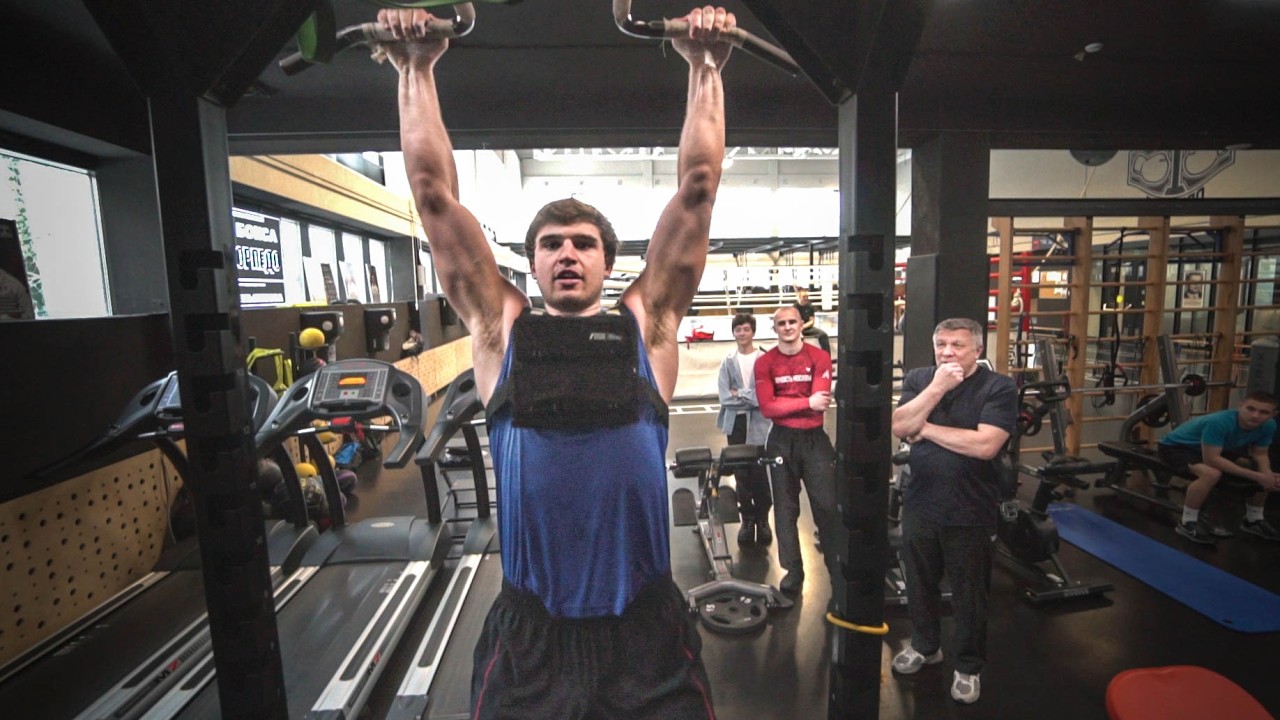 Сколько подтянется чемпион мира по боксу! Это самые сильные боксеры России