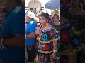 1000 parachicos vs 99 chiapanecas con tradicional vestido bailando,en chiapa de corzo,15 de enero.