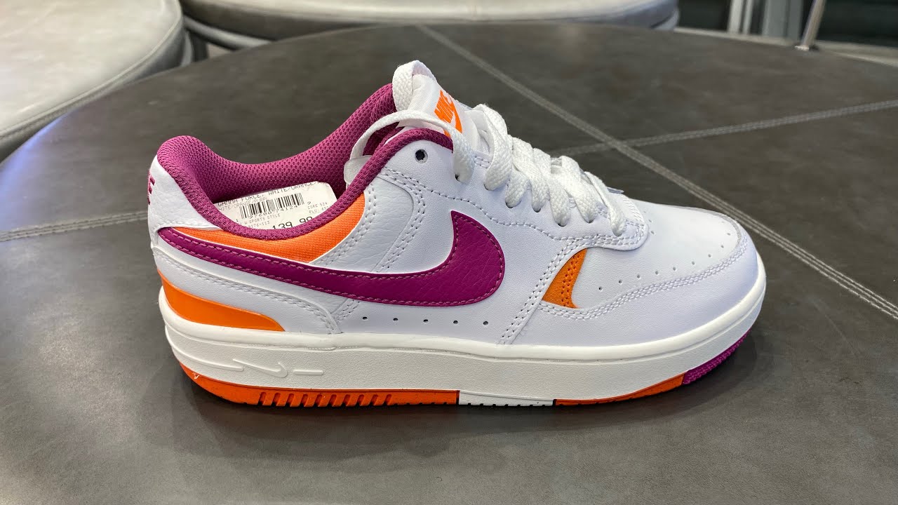◆正規品◆NIKE GAMMA FORCE WHITE WILD MANGO(W)◆関税込◆人気 Nike Gamma Force (White/ Wild Mango/ Sail/ Hot Fuchsia