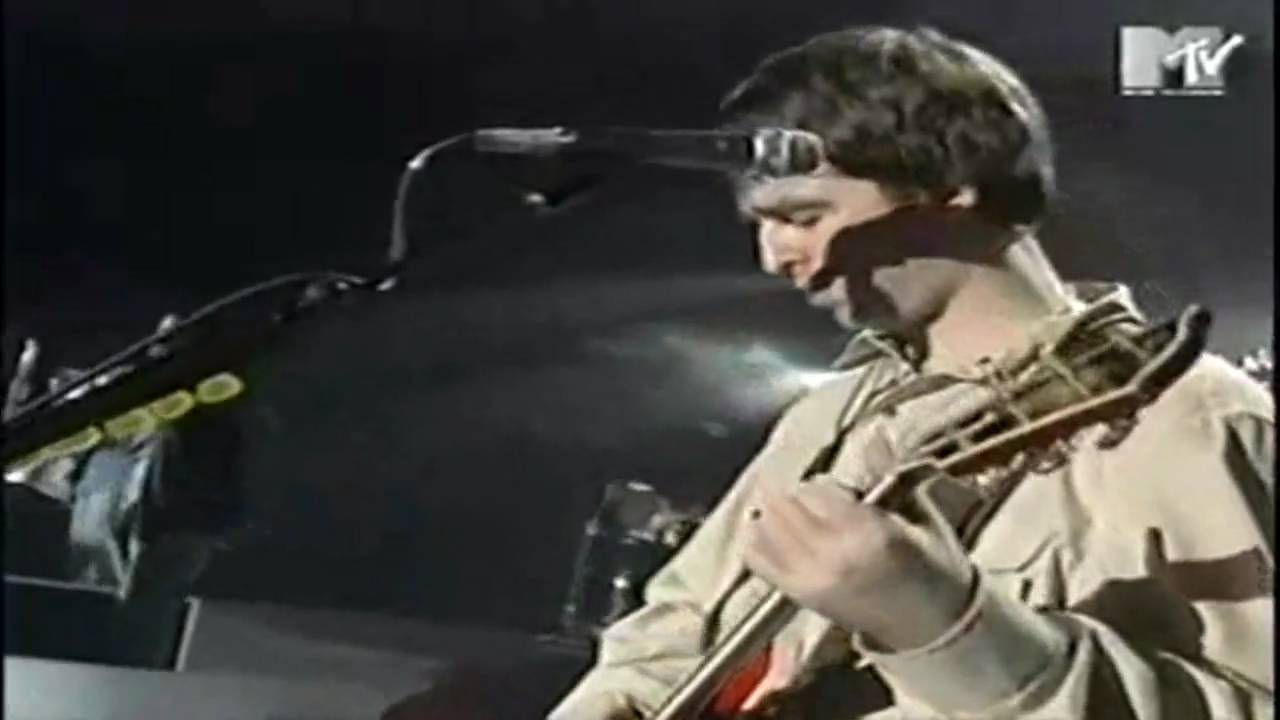 Oasis - 14 - Fade In-Out (Live at GMEX, Manchester, 1997)