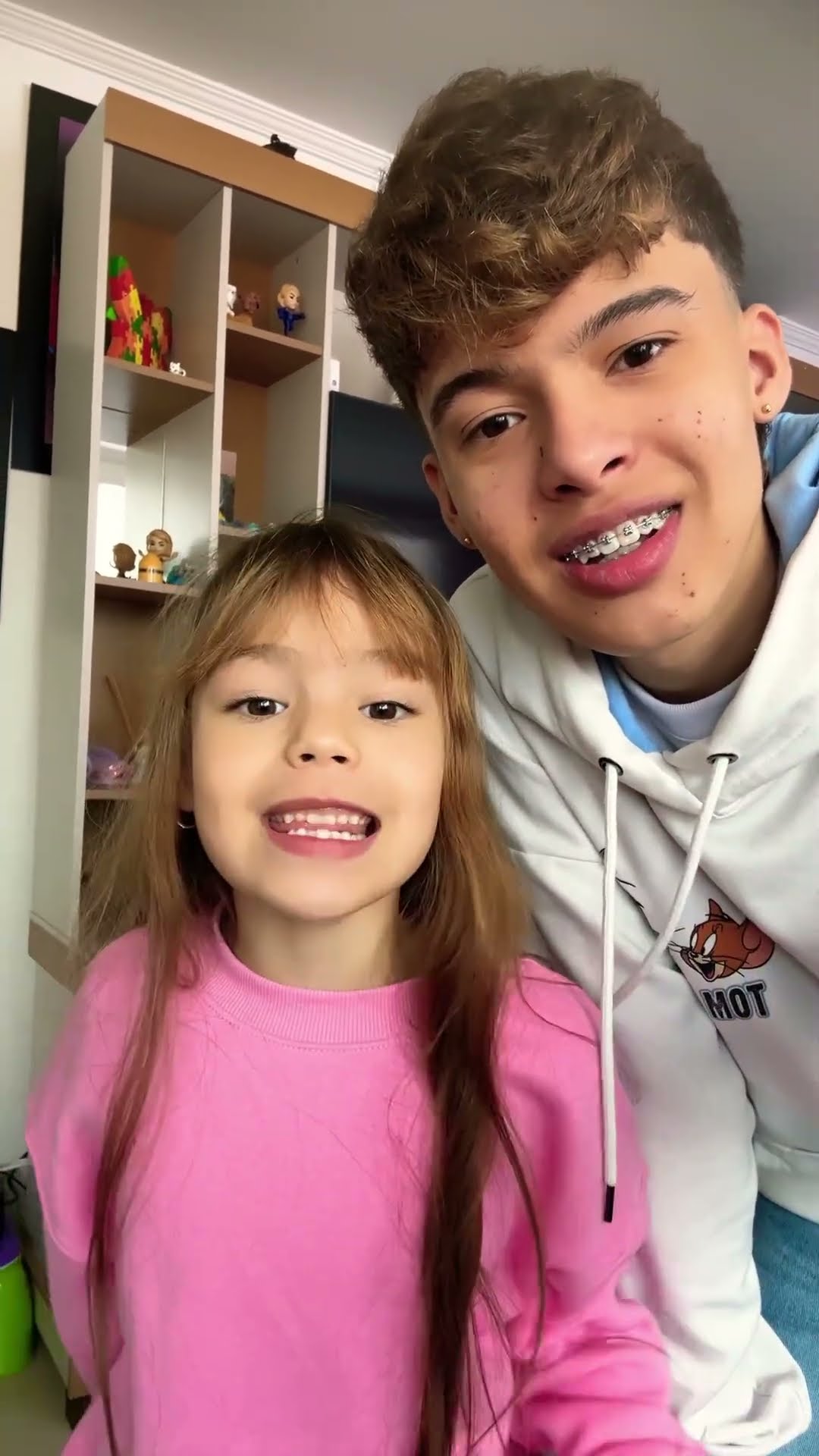 Cuantos años cumple KENDALL #cosasdefamilia #comedia #cumpleaños #colegio #shortviral