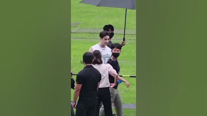 I would have fainted 🙈🙈 #straykids #stay #felix #bangchan #hyunjin #in #seungmin#han#chang #leeknow