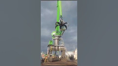 SENNEBOGEN  895 E Hybrid