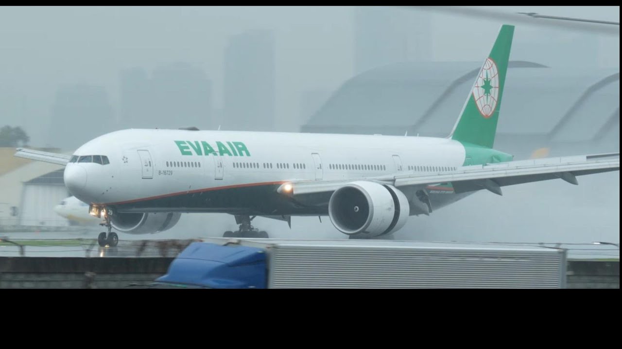 MANILA PHILIPPINES 🇵🇭 /HEAVY RAIN WET LANDINGS 