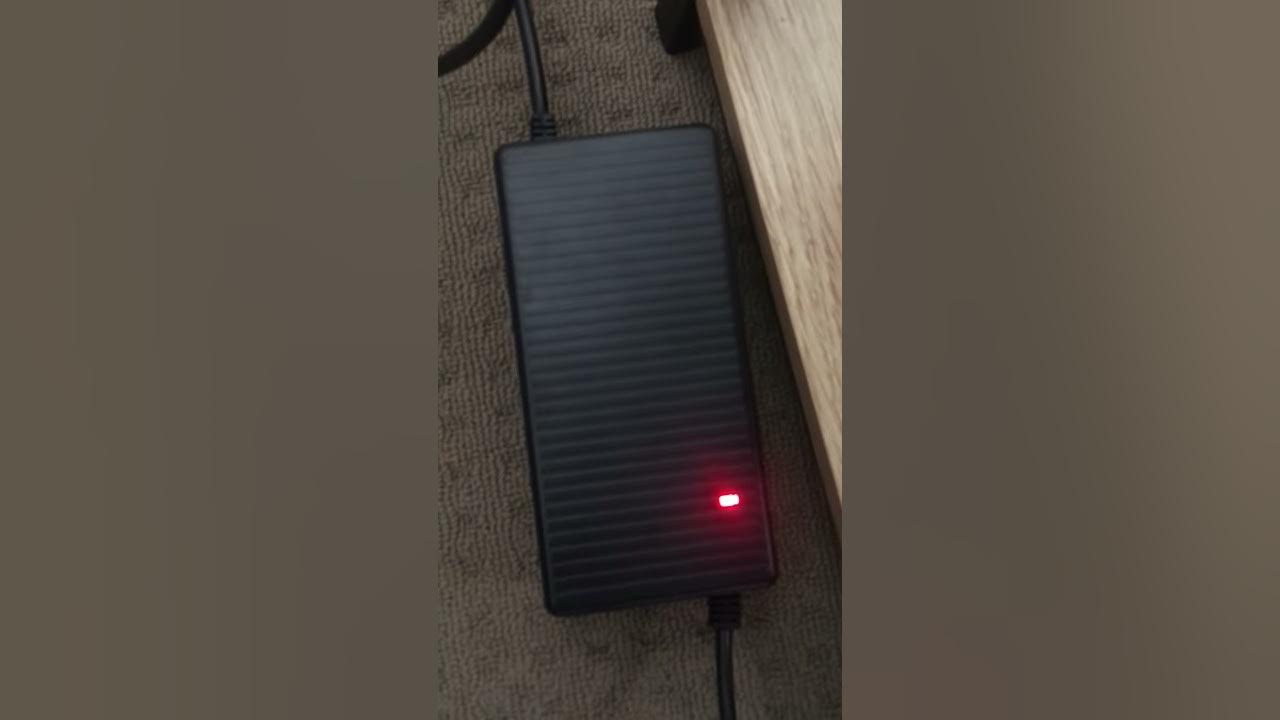 Charger blinking red - YouTube