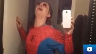 Человек паук - кричит мем