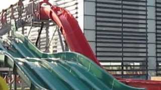 Az Aquaparkban A Csuszdan