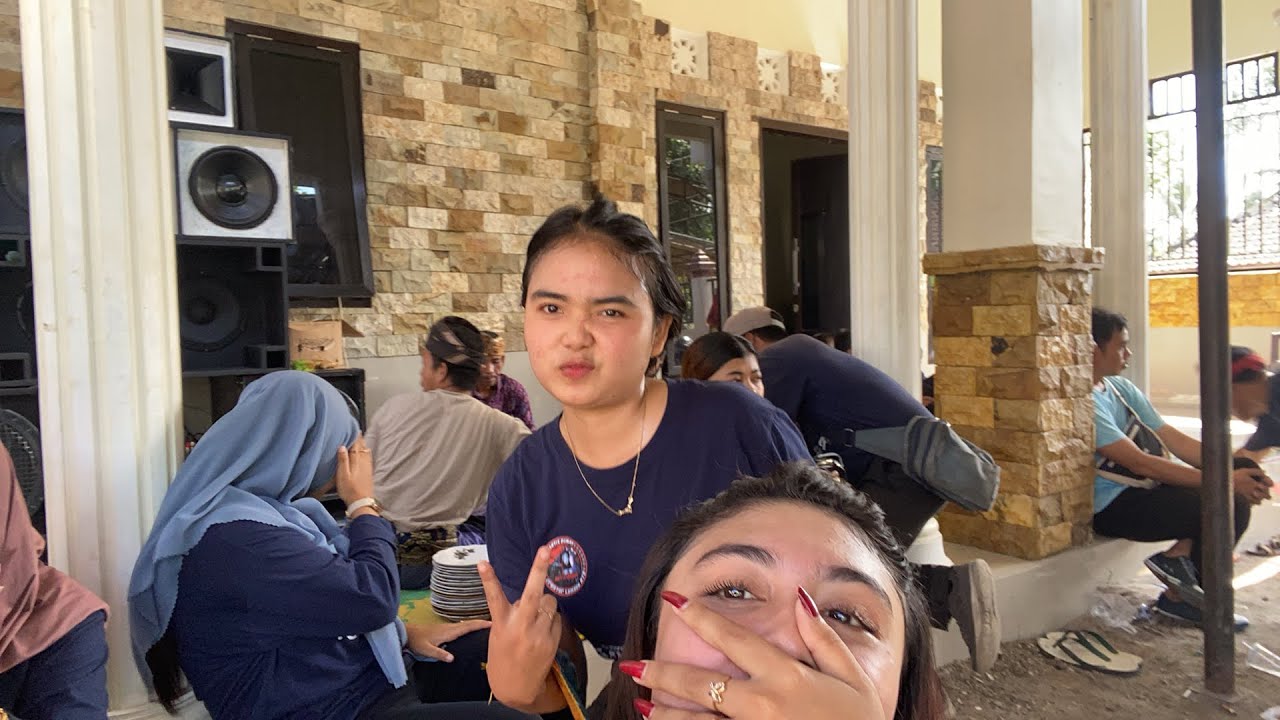 Live bareng reinata - YouTube