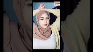 Viral - Wanita Buka Baju Demi Gift 