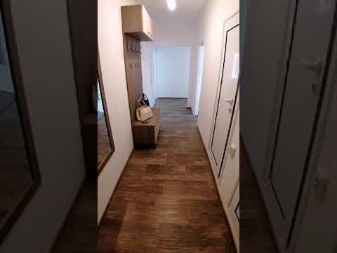 Видео: Зониране на студио апартамент (58 снимки): как да отделите кухнята от хола със стъклена преграда и арка, плъзгащи системи за спалнята