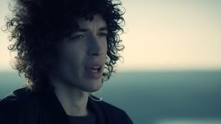 Julian Perretta - Miracles Lyrics (2016) NEW (Music Review Video) Neues Lied