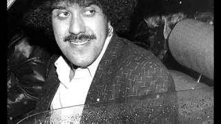 Video voorbeeld van "Phil Lynott - Can't Get Away"