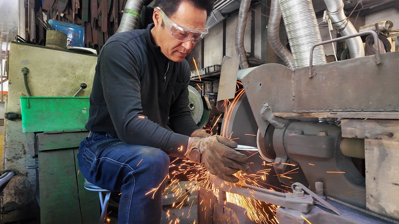 The Process Behind the Legendary Japanese Knife with 8-Year Waitlist | Made by a Master Blacksmith