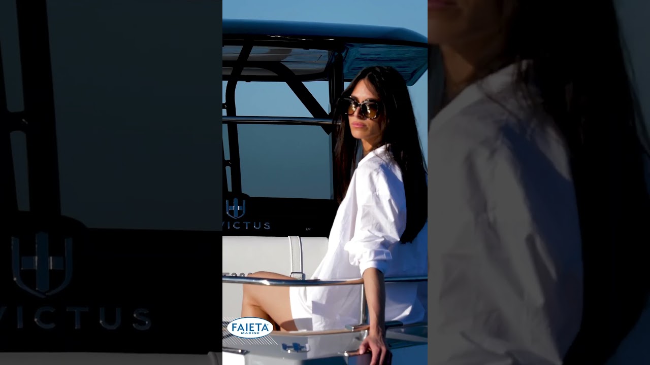 Invictus TT280S: Eleganza e Potenza in Mare 🚤