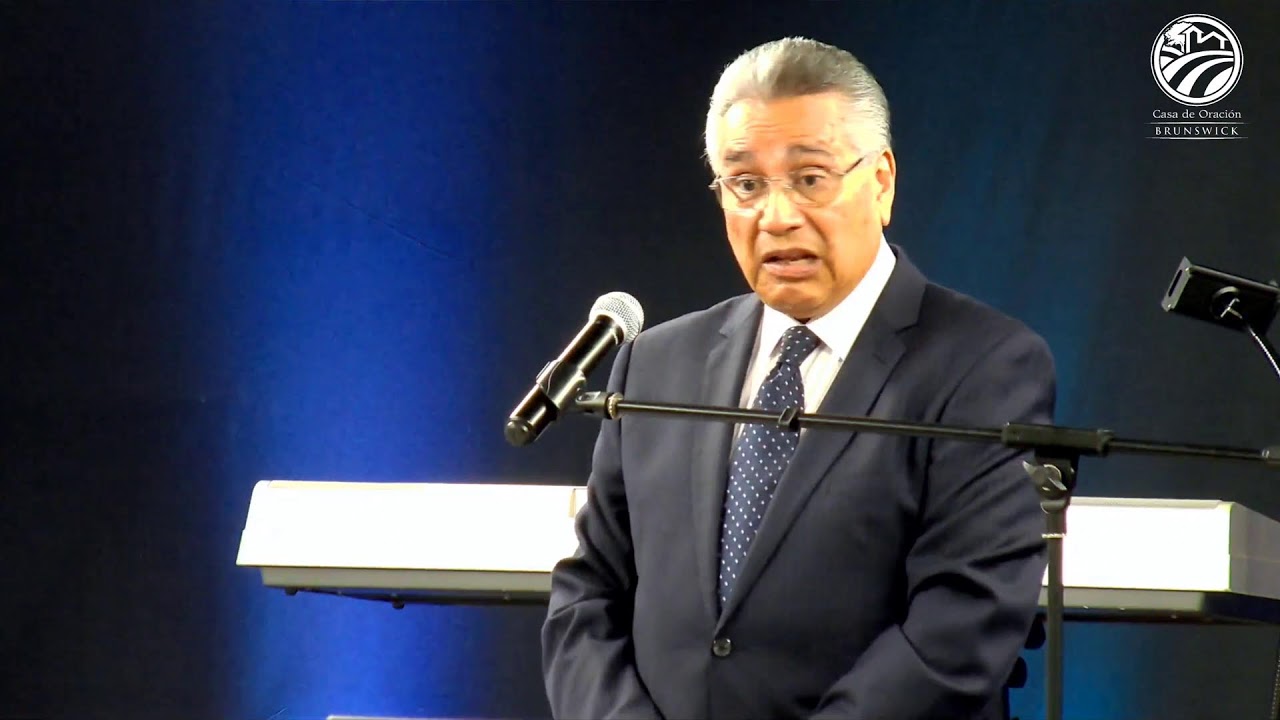 Pastor : Chuy Olivares