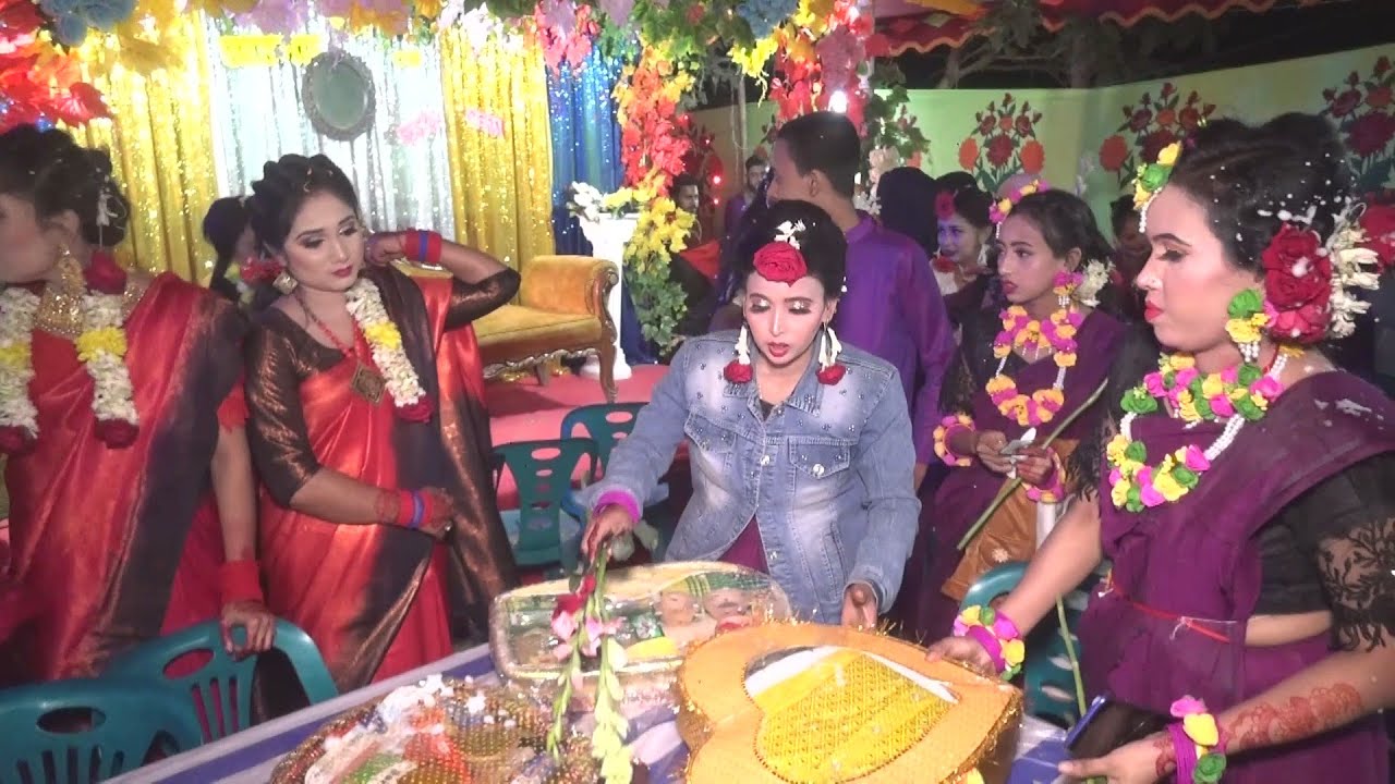 দেখেন সুন্দর আপুরা ঢাকা থেকে গ্রামের বিয়েতে এসে কত মজা করে   2025  #weddingfilm