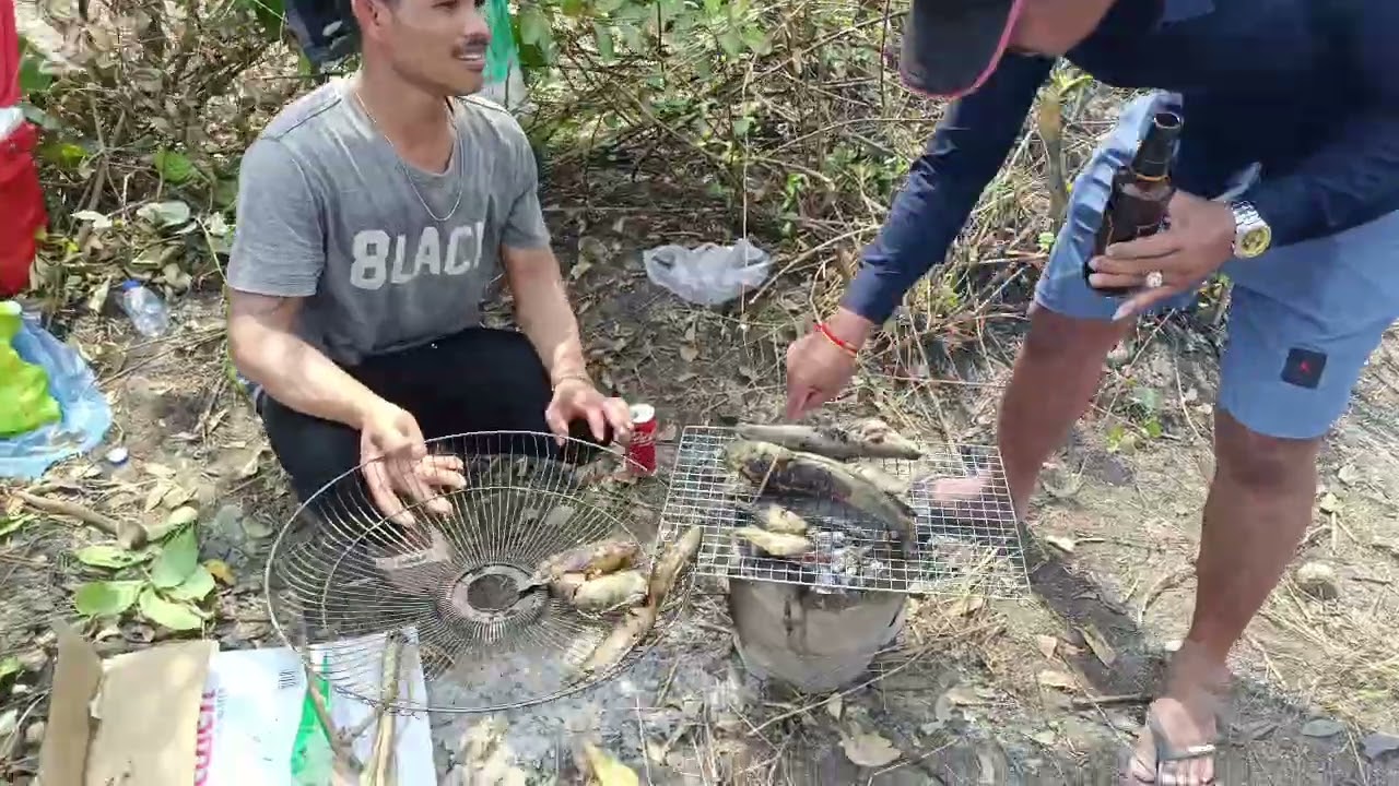 ថ្ងៃនេះសប្បាយចិត្តណាស់បងប្អូនបានជួបមេៗ EDM9ញាំបាយអាំងត្រី ជាតិណាស់បងប្អូនអើយ