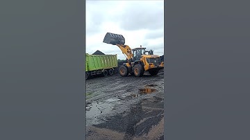 AMAZING SKILL OPERATOR WHEEL LOADER #shorts