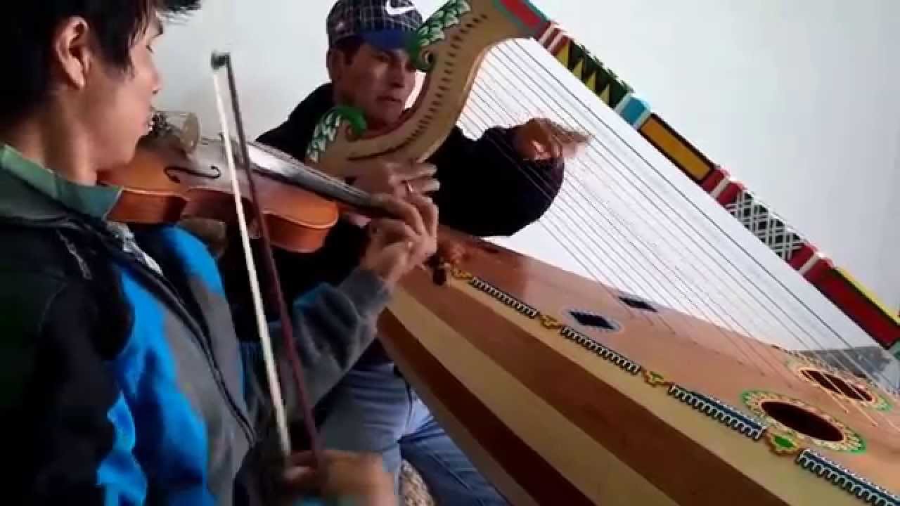 COSTUMBRES Y FOLKLOR DE HUANCASANCOS: FESTIVIDAD DE VIRGEN DE CANDELARIA EN RAQUINA - 2015