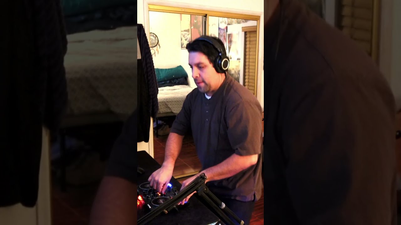 DJ Cyber Messing With Notion S Hooked 