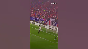 برازيلي وأسمر برقصة سامبا 