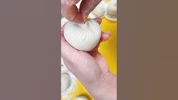 How to fold dumplings 🥟 #dumplings #dumplingrecipe #chinesefood #satisfyingvideo