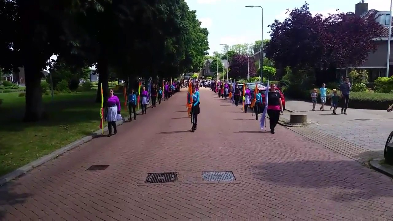 Streetparade Jong-Holland sen. jun. & Alumni