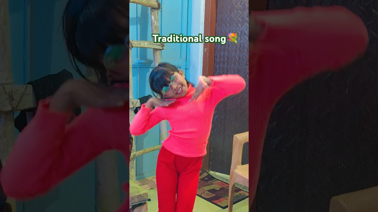 गढ़वाली छोरी /Traditional song /पहाड़ी गाना 