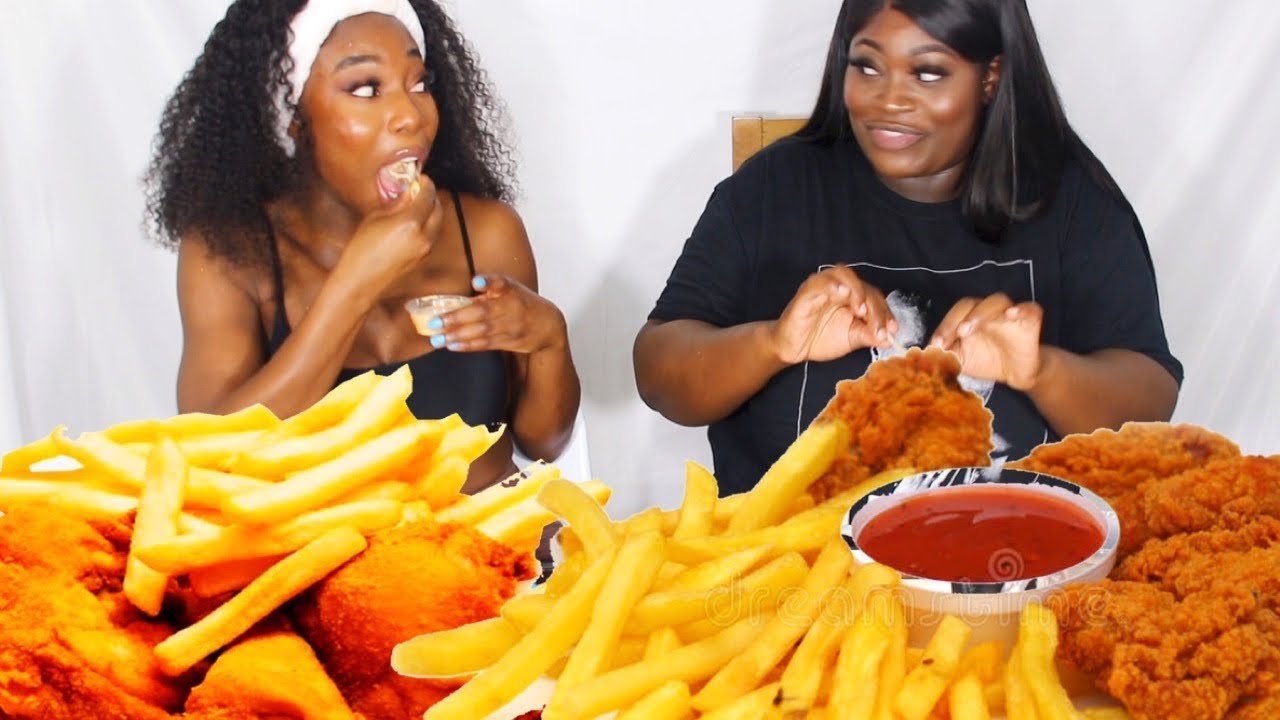 gossiping about uni .. everyone is mad | MORLEYS MUKBANG