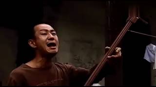 摇滚鼓王赵牧阳行走重庆三弦弹唱“宁夏川”，尽显凄凉