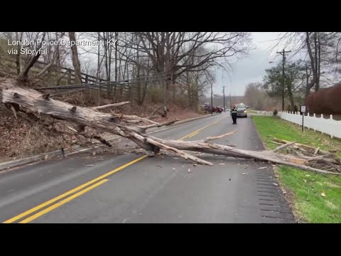 Strong storms knock out power in Kentucky - YouTube