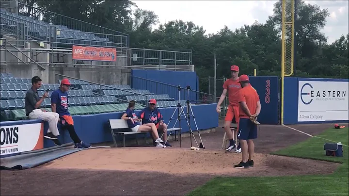 Tony DeFrancesco's son, Anthony, throws in Syracus...