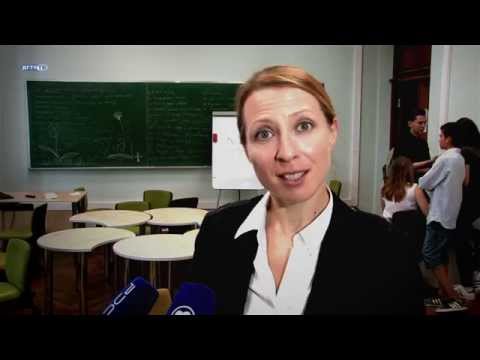 Video: Wie Und Wie Viel Verdient Yana Churikova