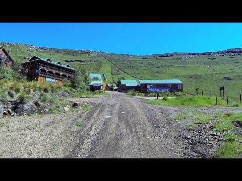 Vidéo: Monstre Gris Aux Longs Bras Du Mont Ben Macduy En Écosse - Vue Alternative