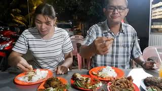 Sambal Ayam Goreng Berkah MERAH Menyala! | Day 2 In Jakarta. 