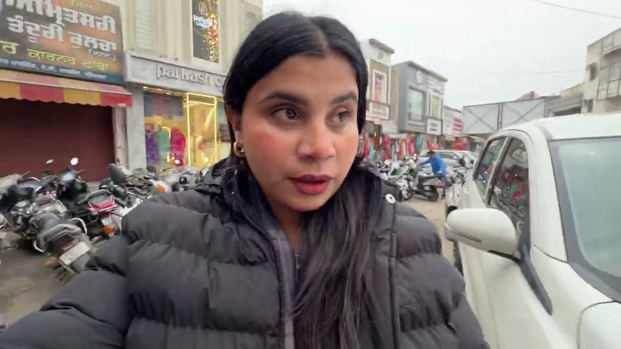 Asi kar diti shopping start 😄