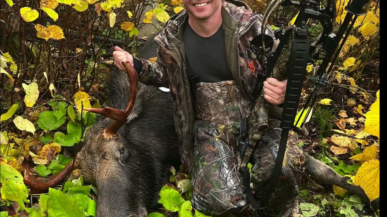 Moose crossbow hunt 2022 calling in and harvesting a bull (same spot