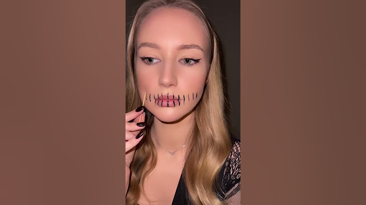 easy halloween makeup 🖤✨🕷️   #halloweenmakeuplook #halloween #makeuphacks #makeuptutorial #makeup