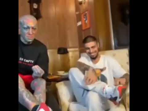 تتلو به پیشرو میگه با این اندازه حمایت که ازمون شد کلا باید میومدیم چهارتامون تو آهنگ میگوزیدیم