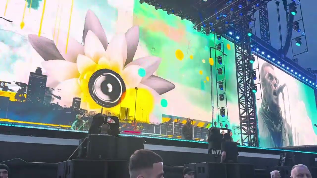 Oasis - Live Forever - 19/07/2025 - Manchester, England