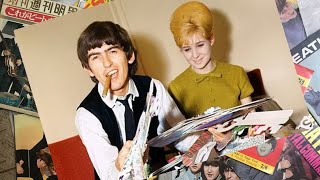 ♫ The Beatles photos / George Harrison with a selection of his 21st birthday fan mail