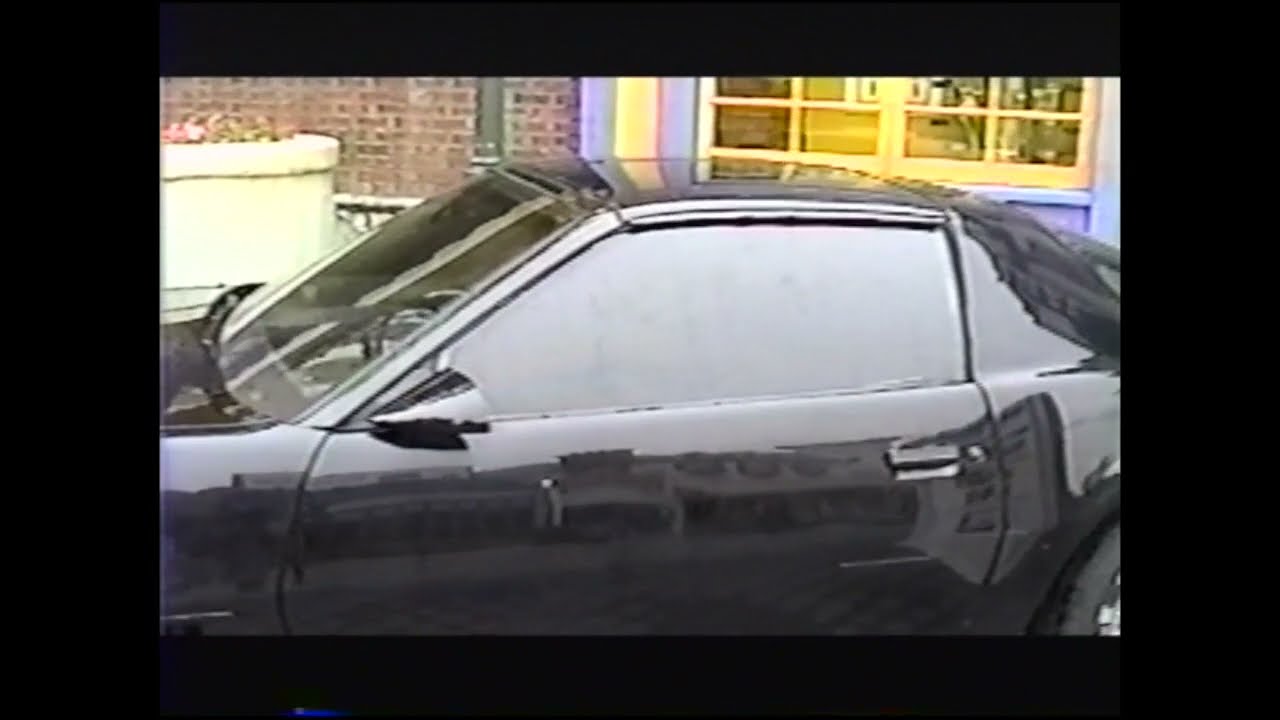 KITT on display at UNIVERSAL STUDIOS *Painted Windows* KNIGHT RIDER / David Hasselhoff