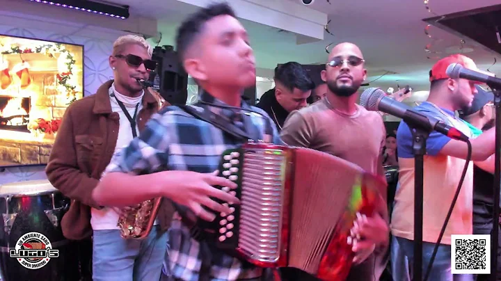 Carlito Jr. Ft Maxbanda "El Calientico"