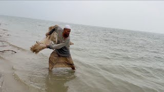 Fishing: Old Fisherman Get Puti Fish in Sandy River
