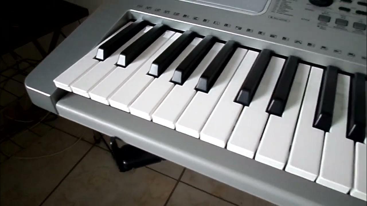 Teclado Yamaha YPT-370 - Super Sonora