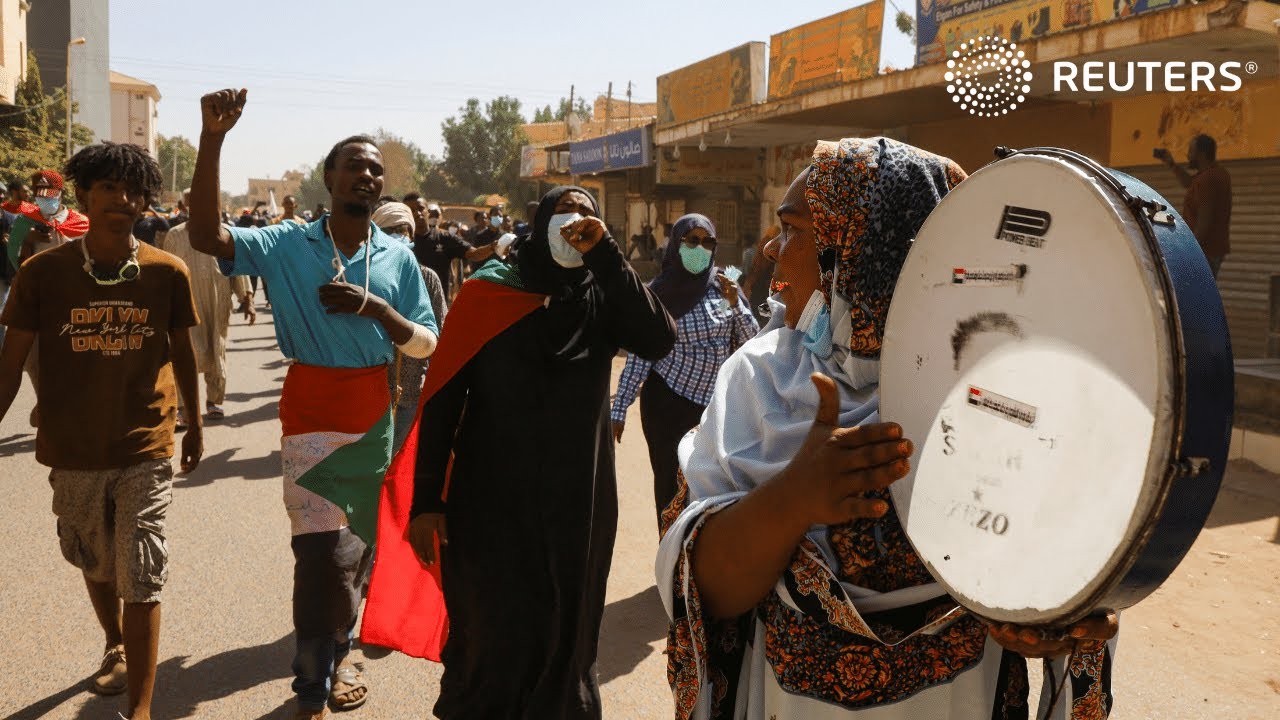 Protesters in Sudan fear return of Bashir era officials