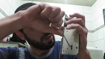 Como abrir porta de fechadura simples?