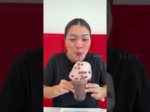 คาเฟ่ที่สดใสที่สุดในพัทยา แค่เห็นสีก็คือน่ารักมากแล้วตกแต่งเป็นโทนแม่สี “Sisney Cafe” 🍰🍭🥤