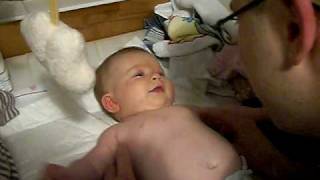 Norah Ist Kitzelig Unter Den Armen -